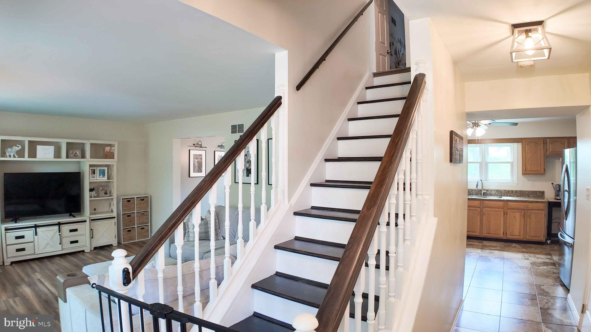 2405 NICKOLES DRIVE