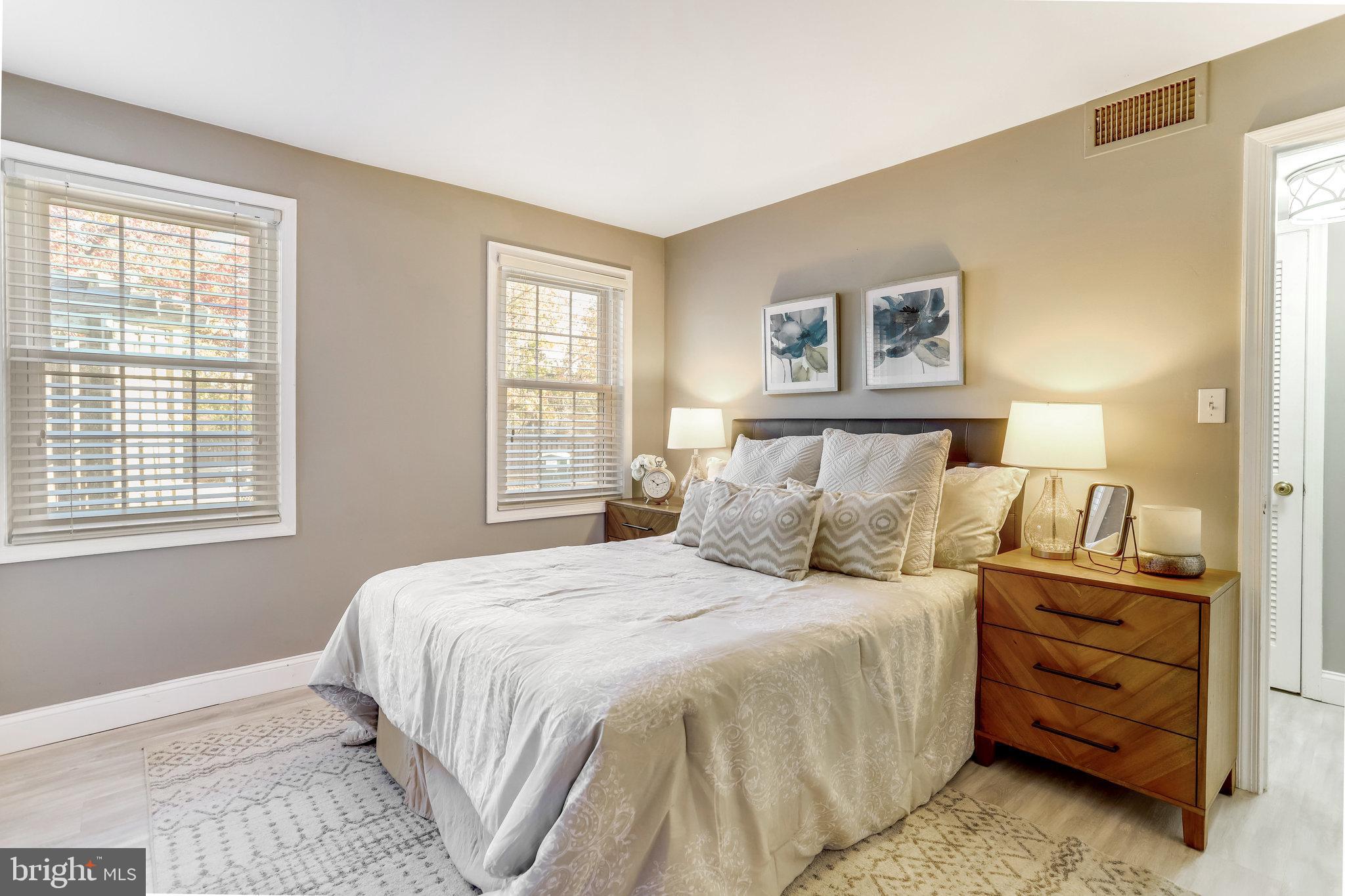 OLD TOWN NORTH - Residential