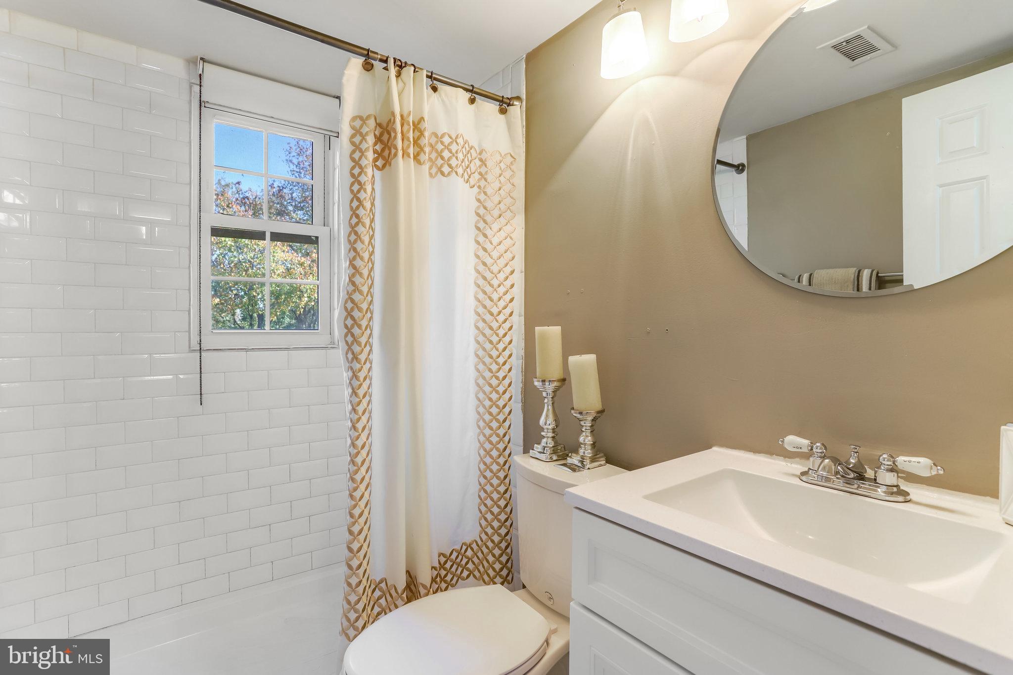 OLD TOWN NORTH - Residential