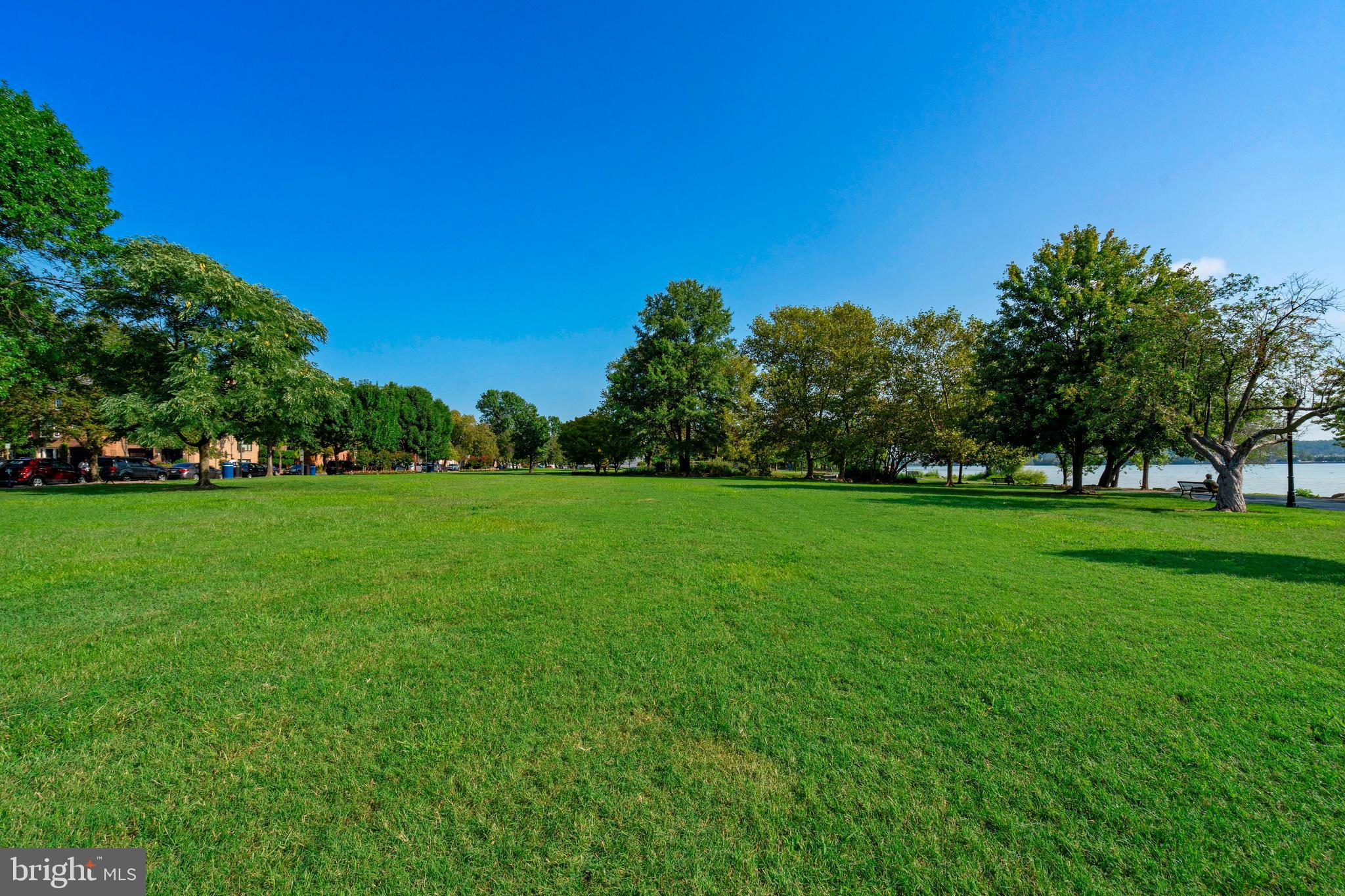 OLD TOWN NORTH - Residential