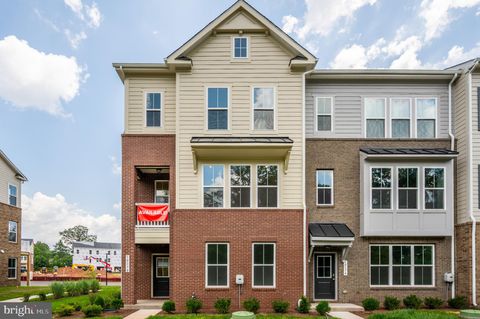 10170 QUEENS WAY MANASSAS VA 20110