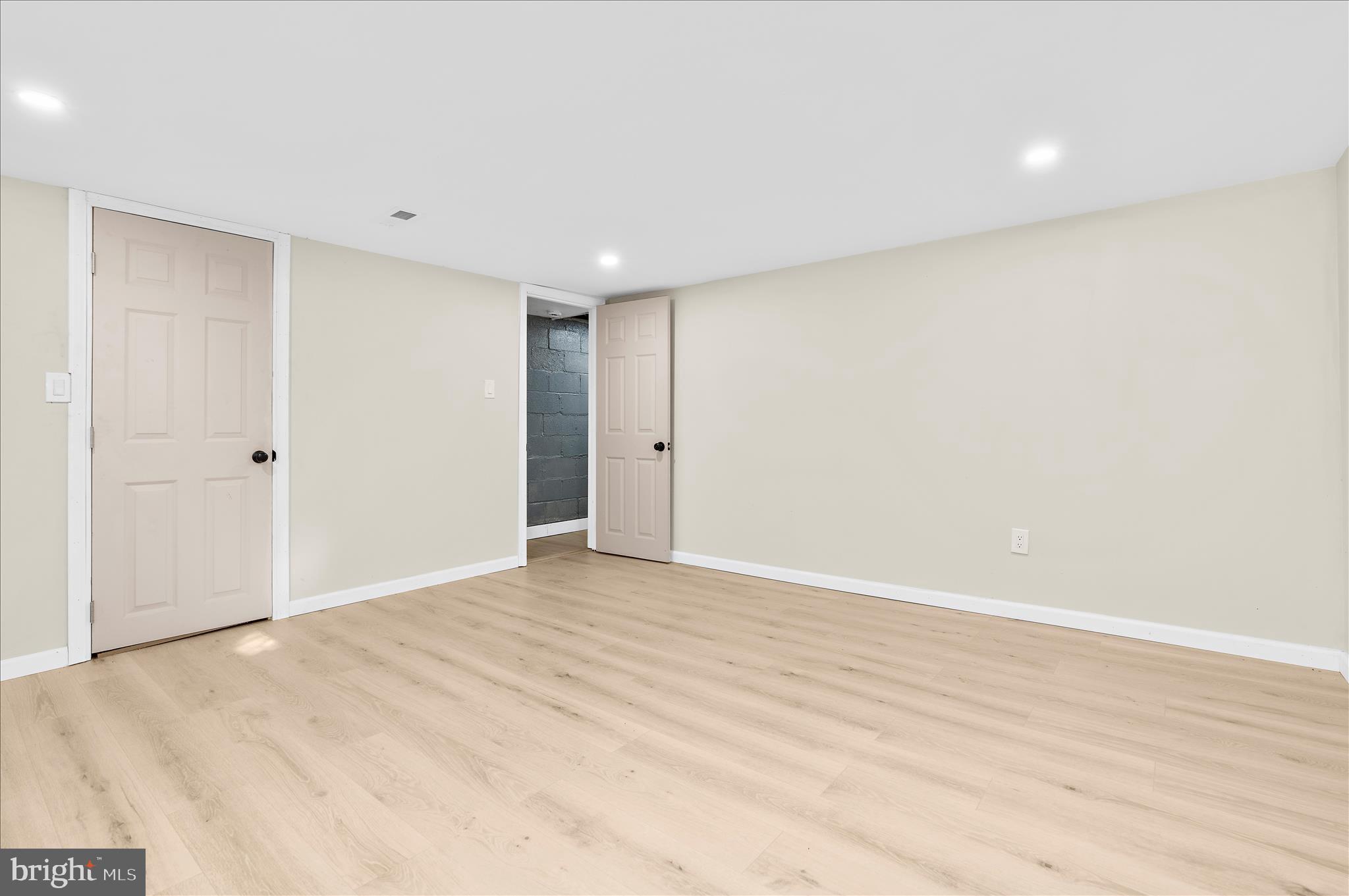 BROOKLYN - Residential