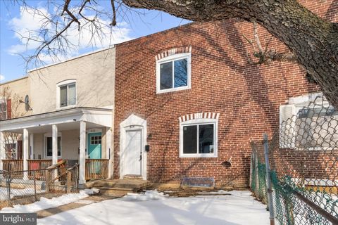 Townhouse For Sale - 814 Jack St St<br/> BALTIMORE, MD 21225