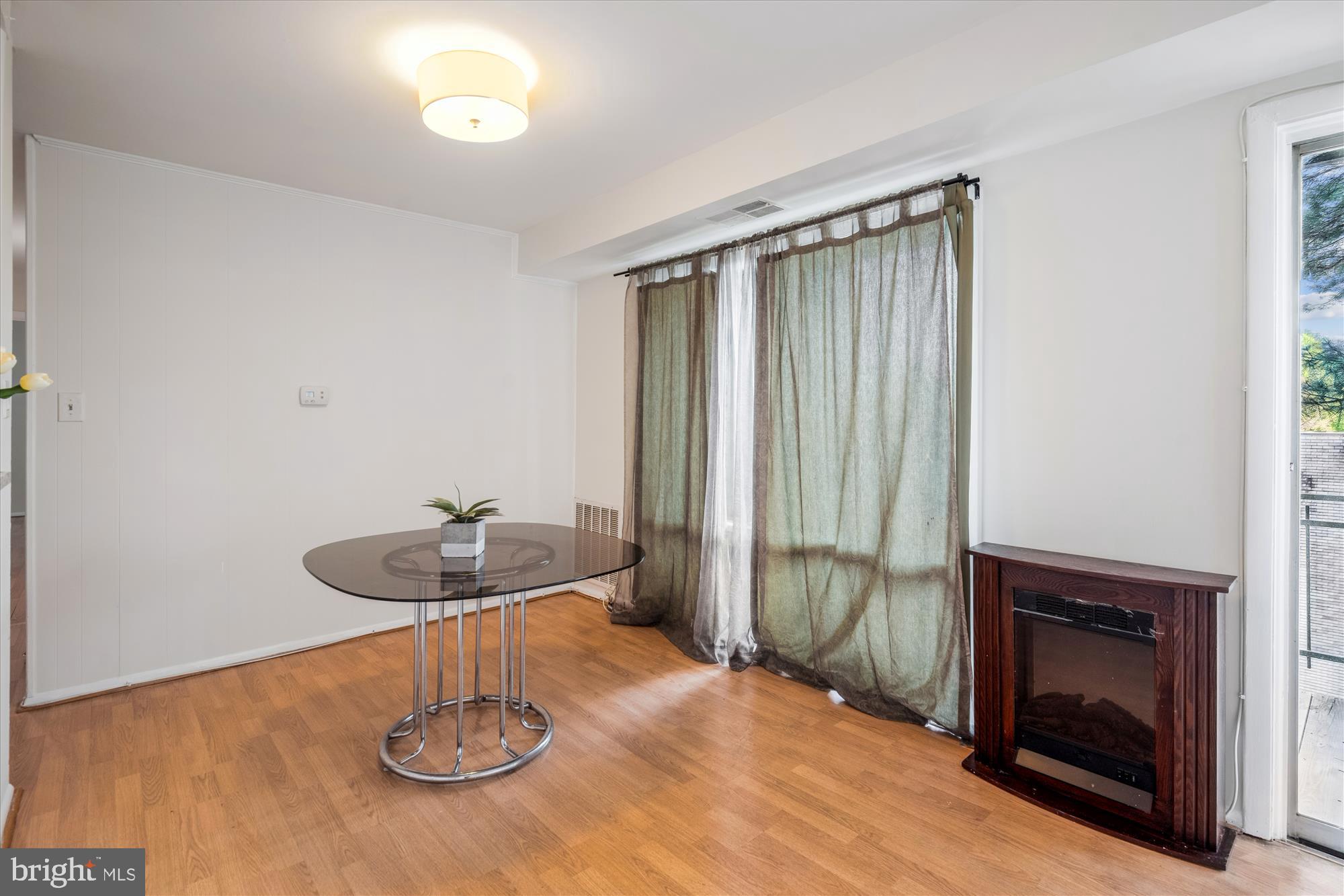 ADELPHI TERRACE - Residential Lease