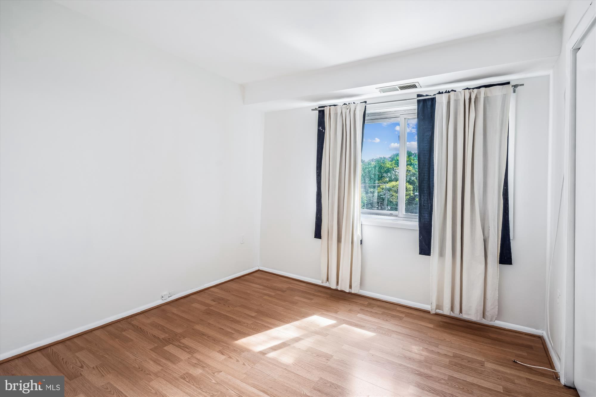 ADELPHI TERRACE - Residential Lease