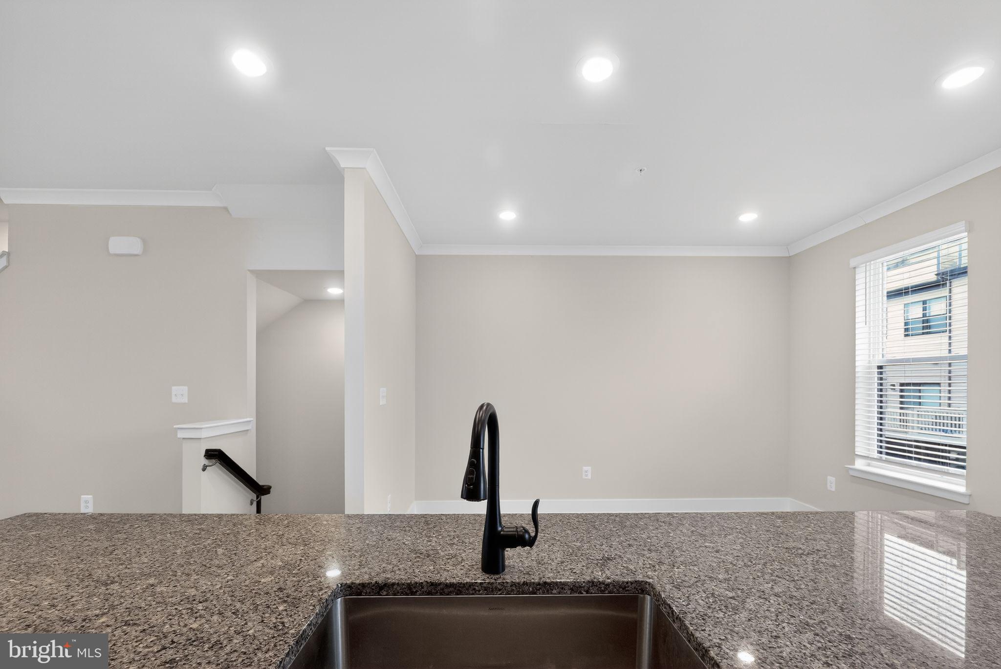 MEDFIELD - Residential