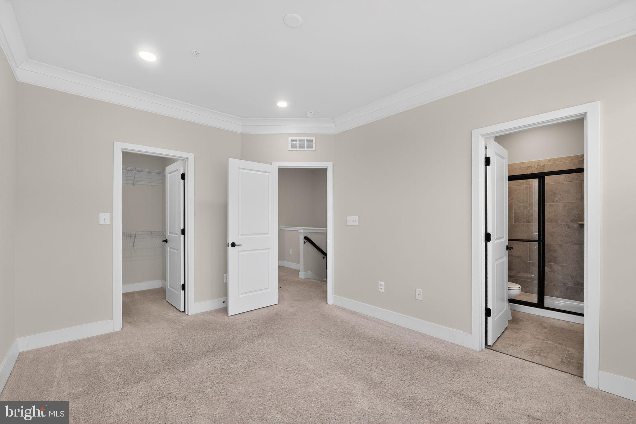 MEDFIELD - Residential