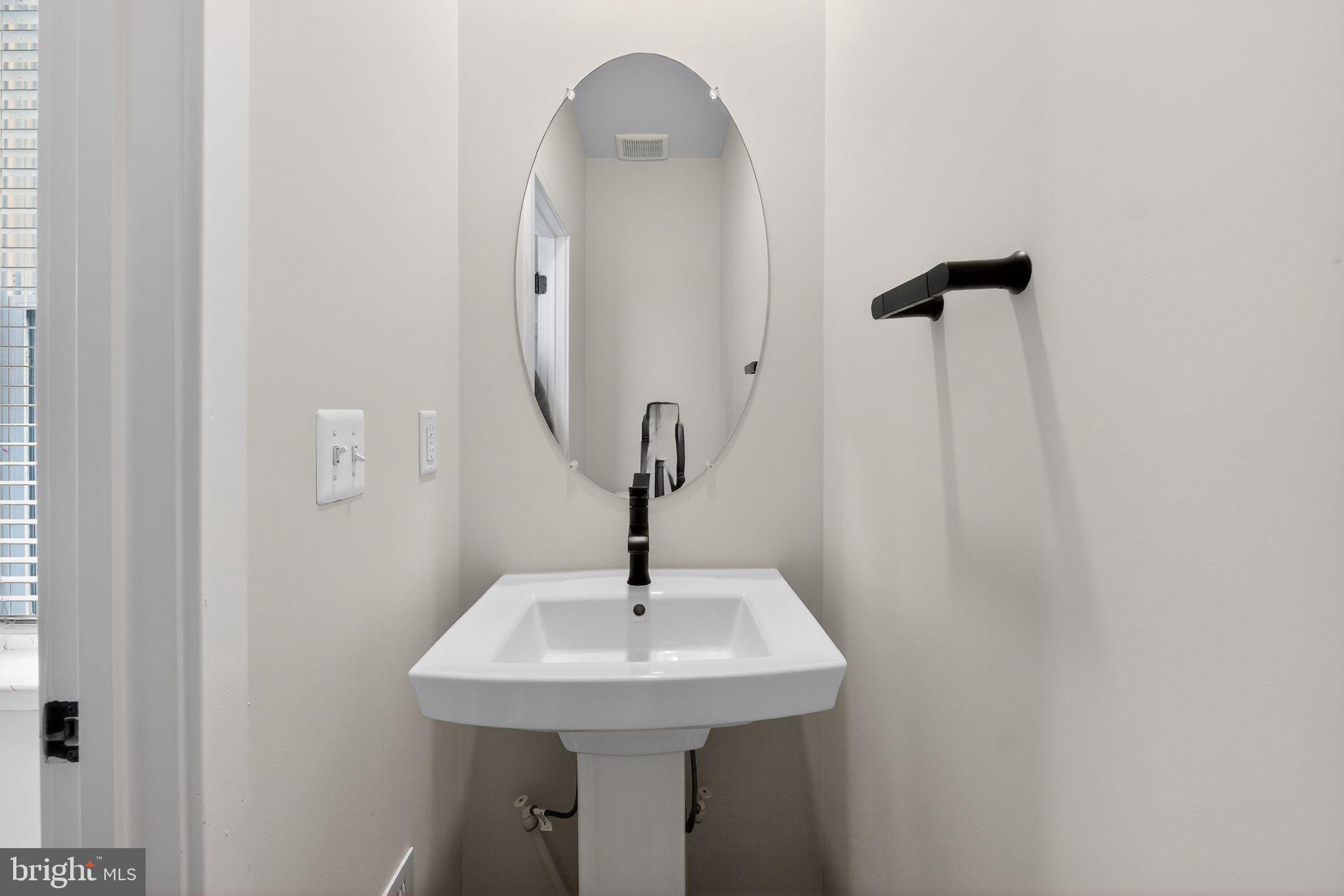 MEDFIELD - Residential