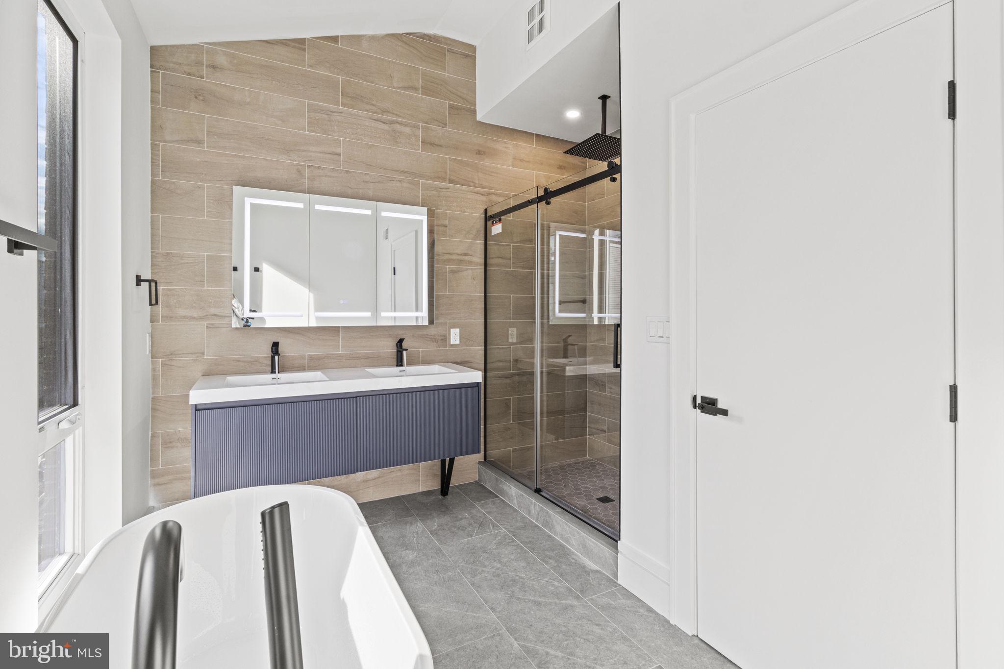 POINT BREEZE - Residential Lease