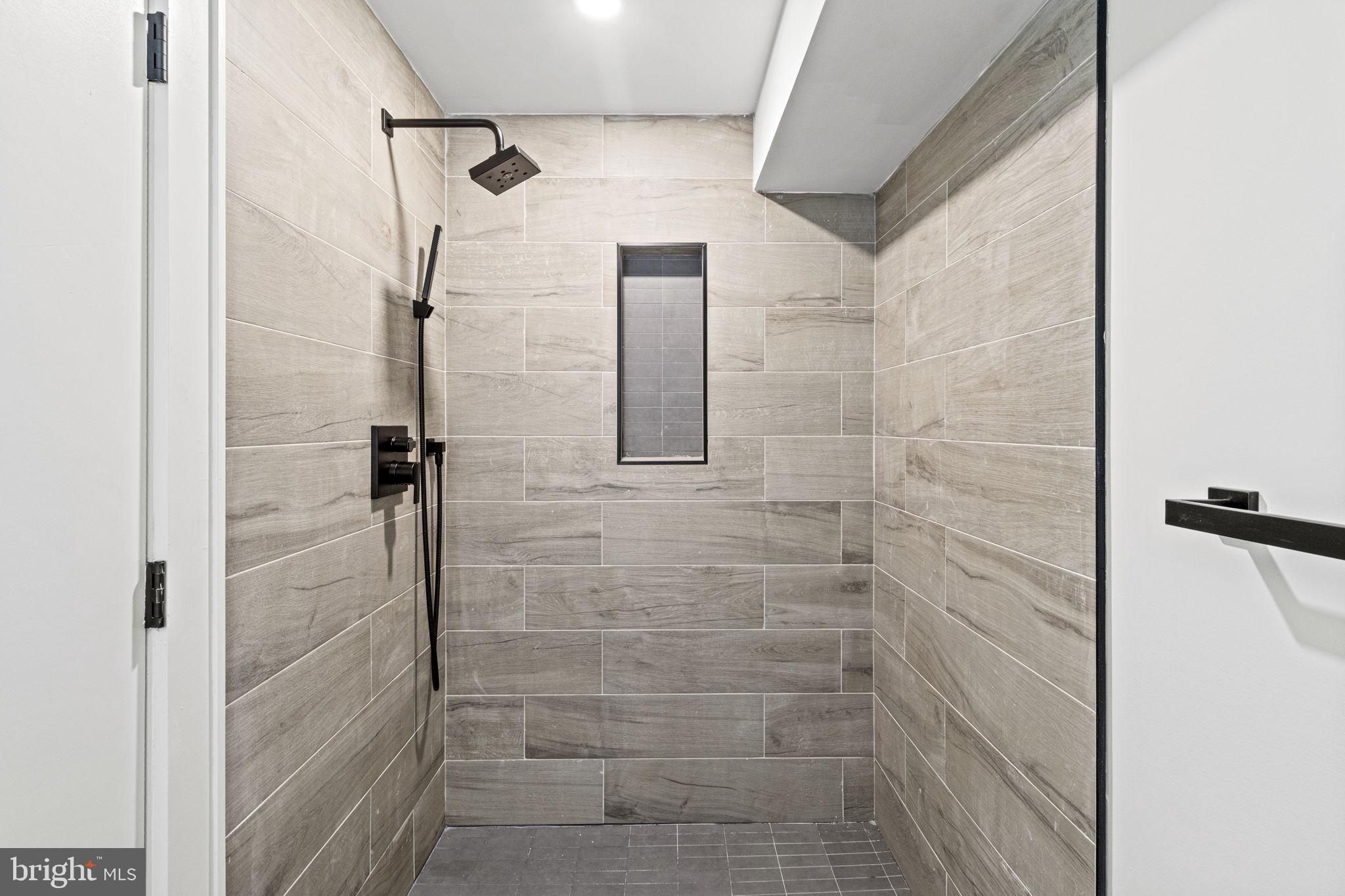 POINT BREEZE - Residential Lease