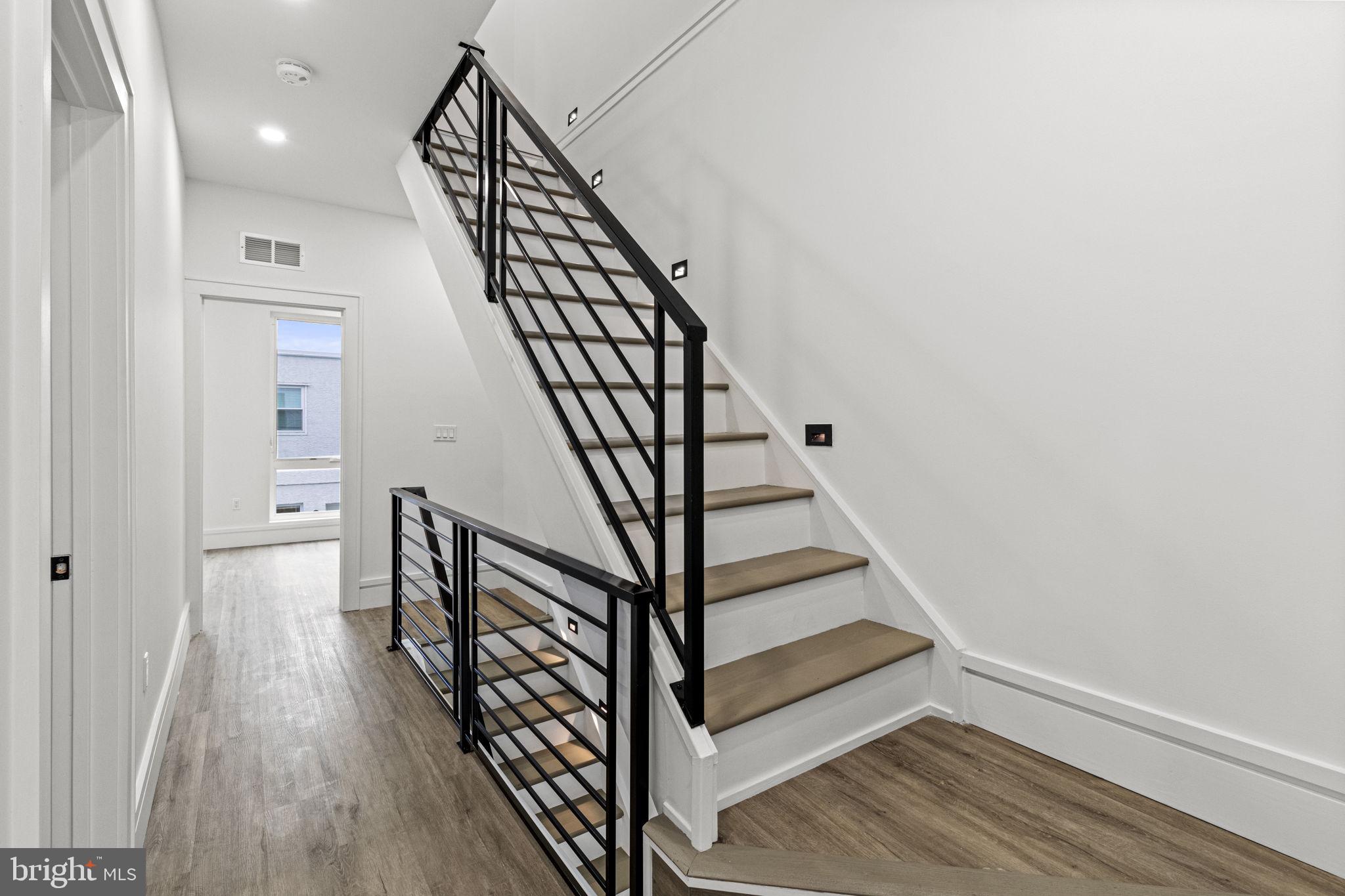 POINT BREEZE - Residential Lease