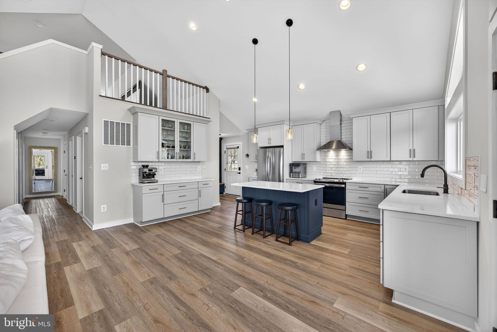 BULL RUN MOUNTAIN ESTATE - Residential