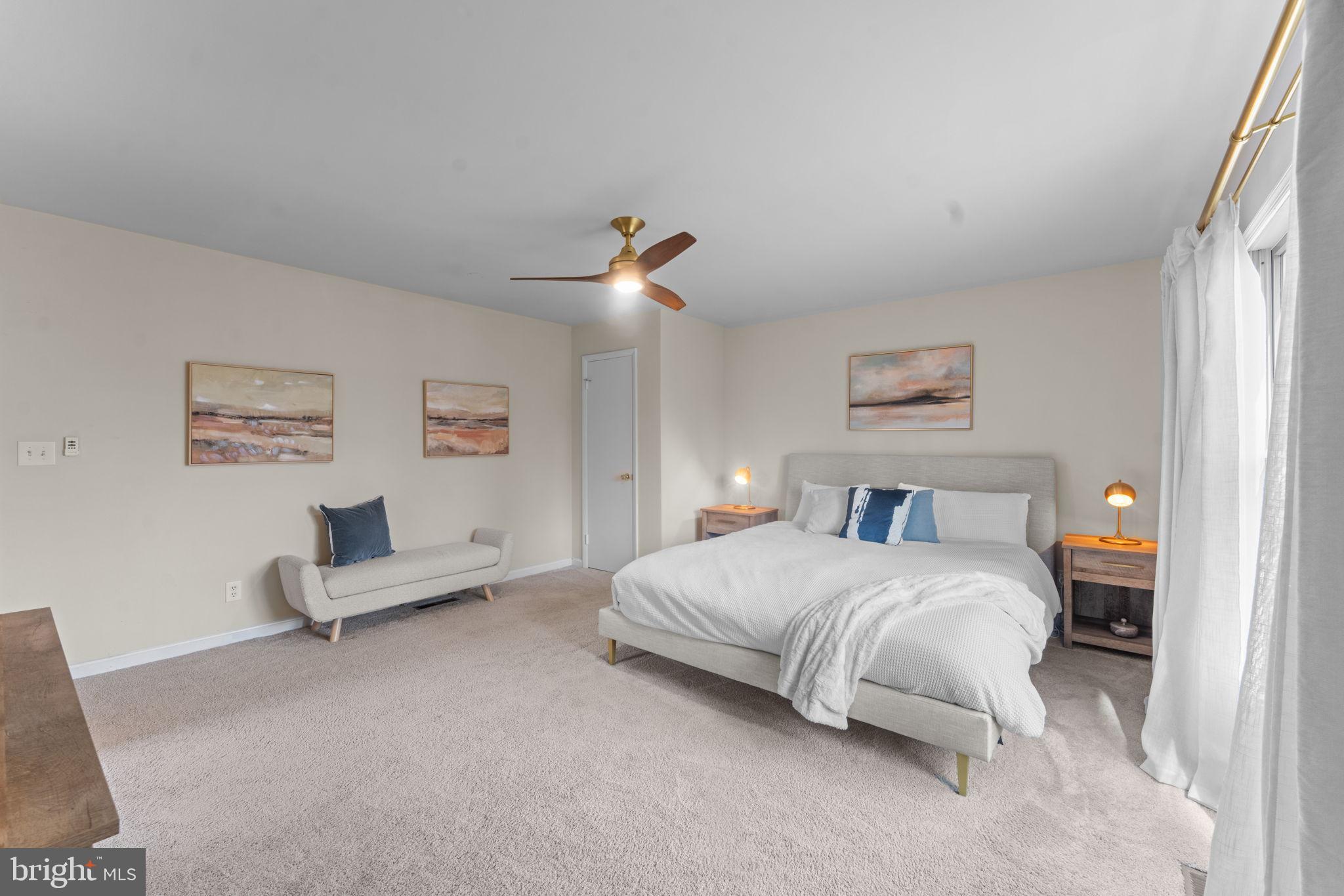 WOODSIDE - Residential