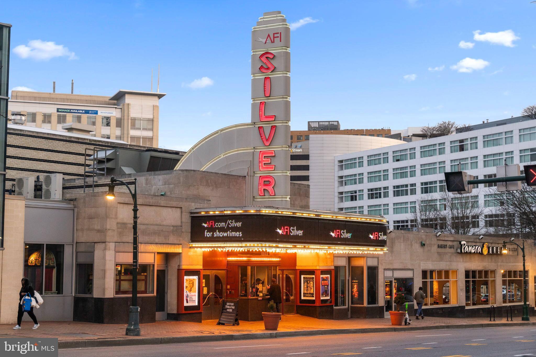 WOODSIDE - Residential