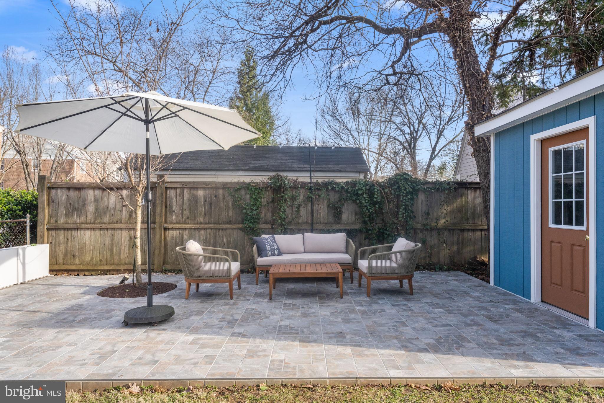 WOODSIDE - Residential