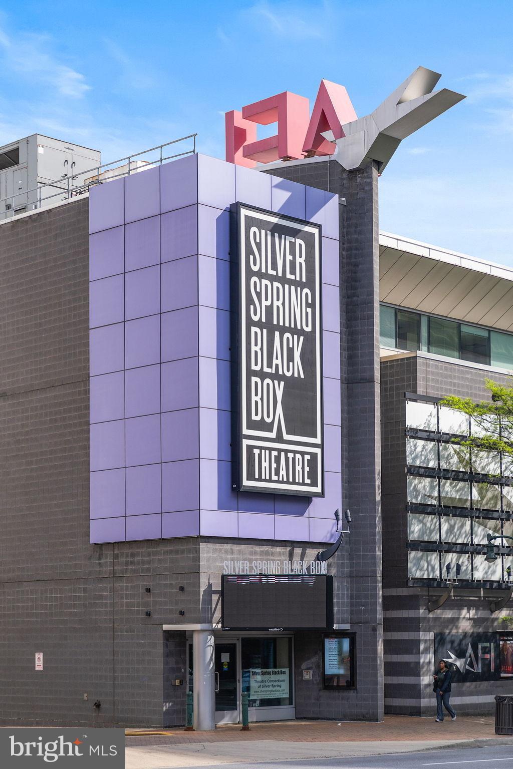 WOODSIDE - Residential