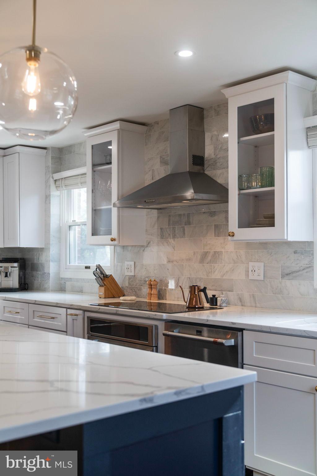 WOODSIDE - Residential