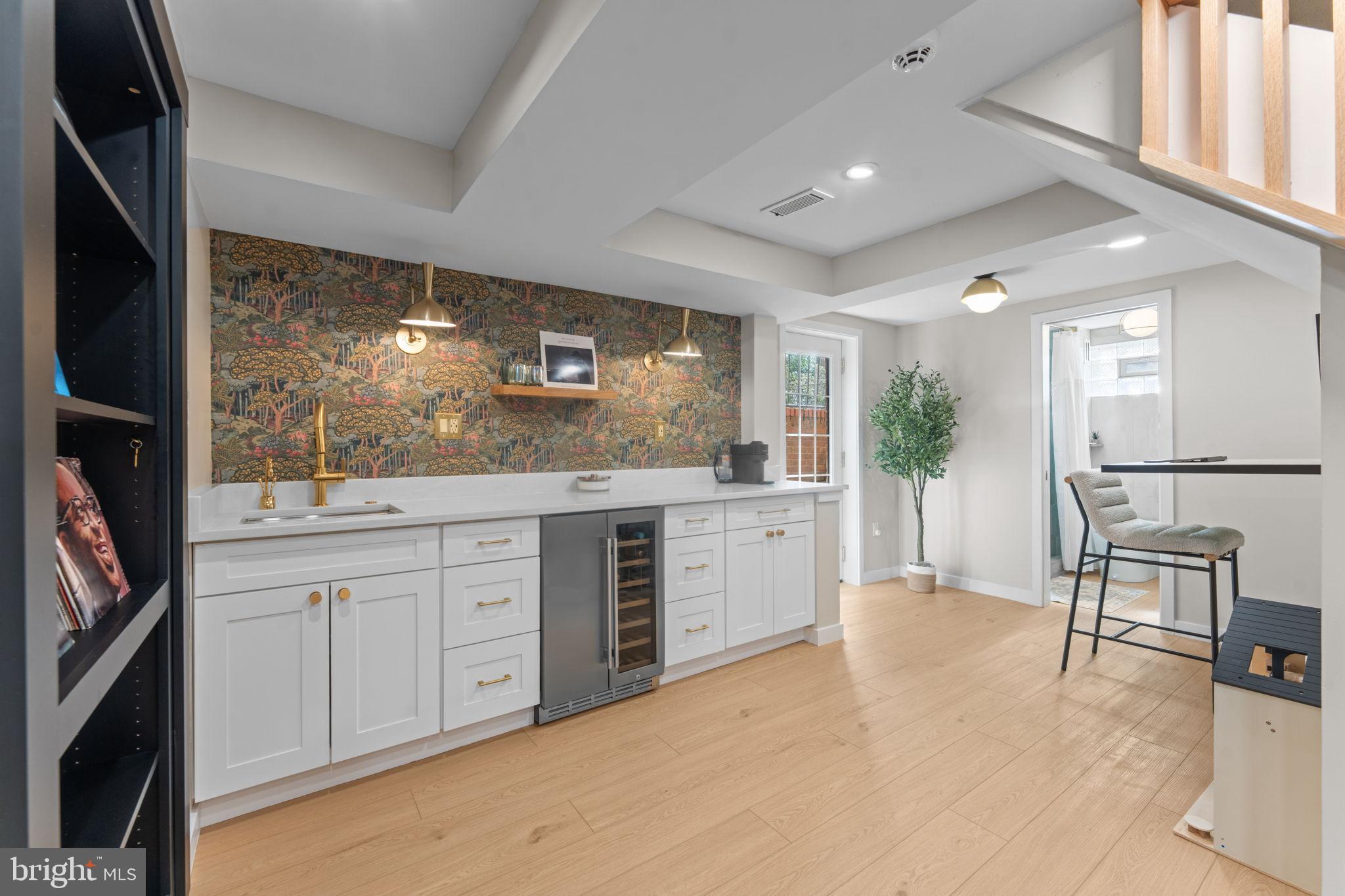 WOODSIDE - Residential