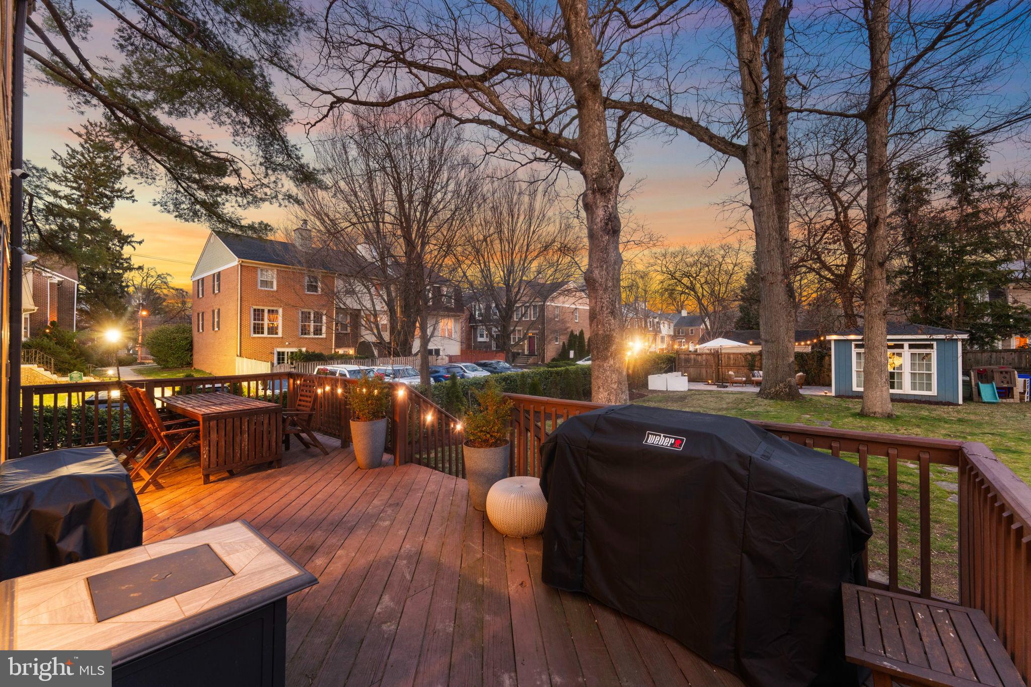 WOODSIDE - Residential