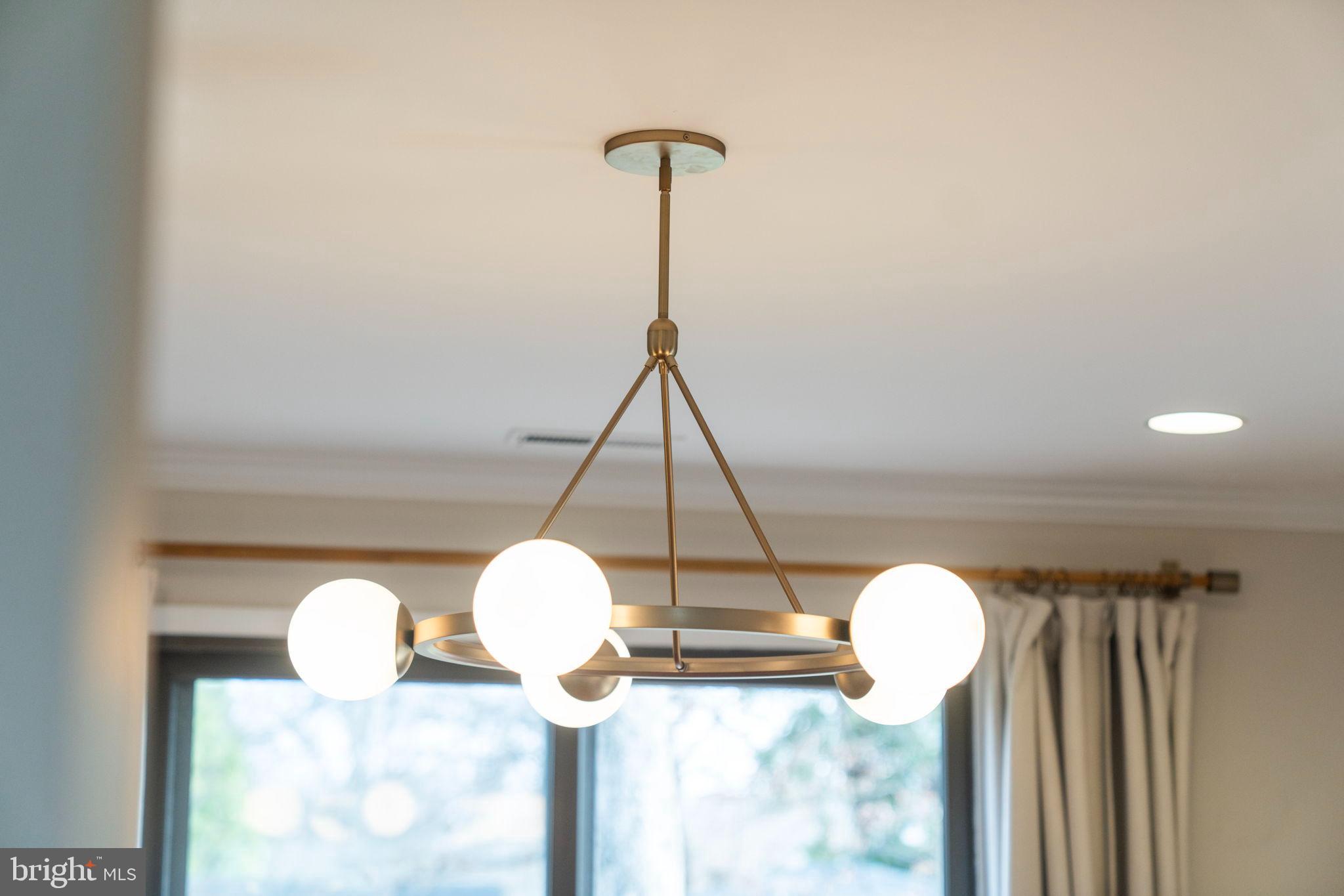 WOODSIDE - Residential