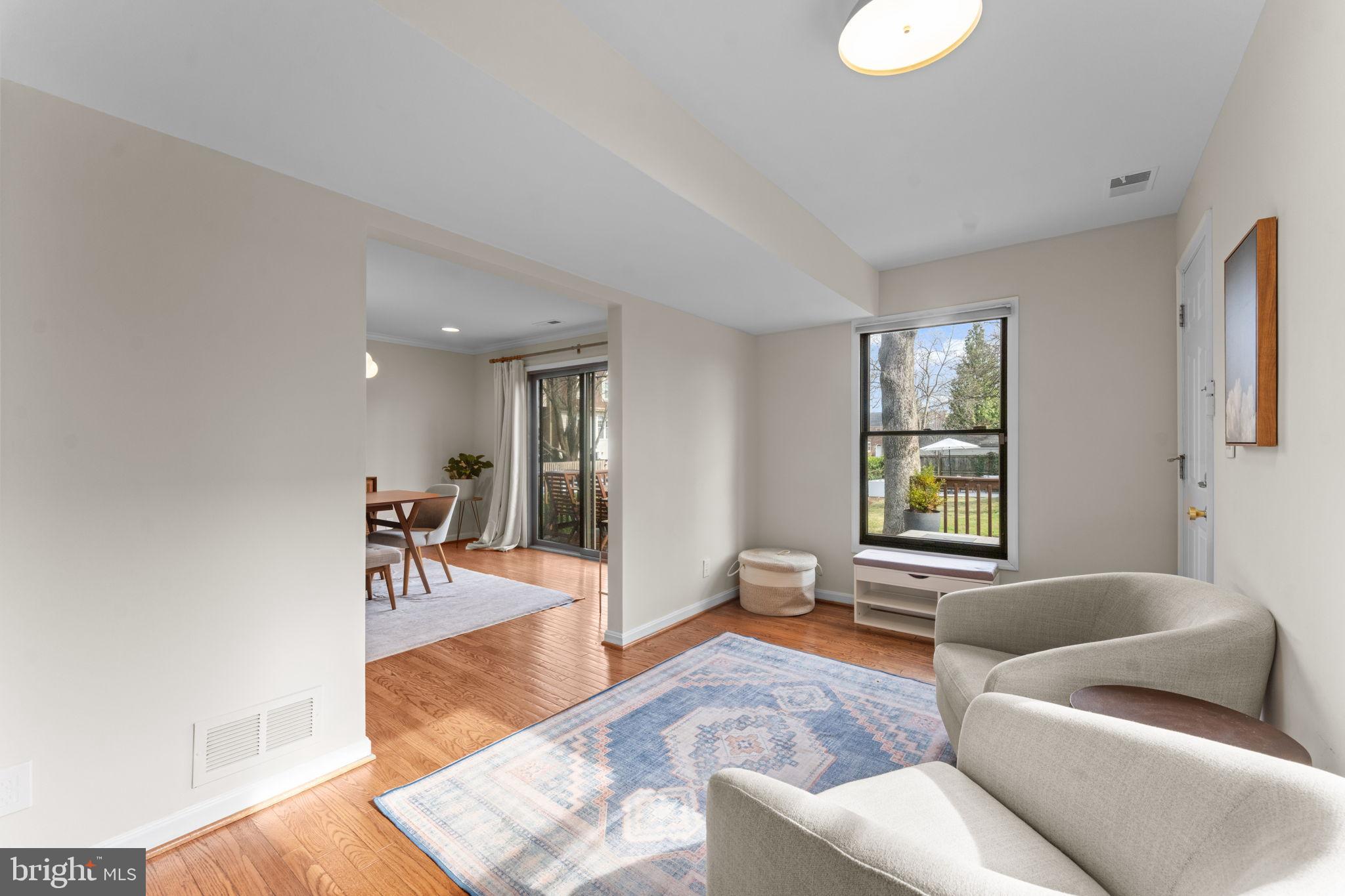 WOODSIDE - Residential