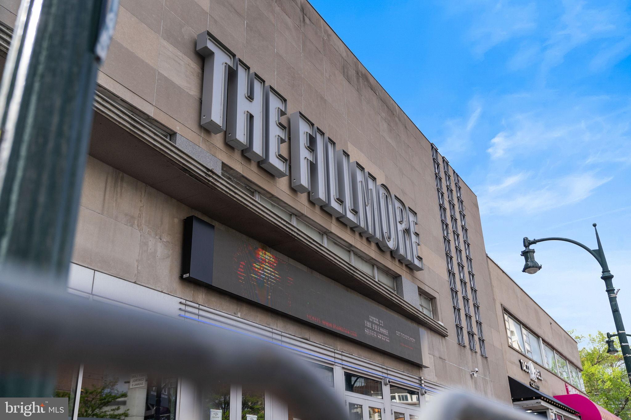 WOODSIDE - Residential