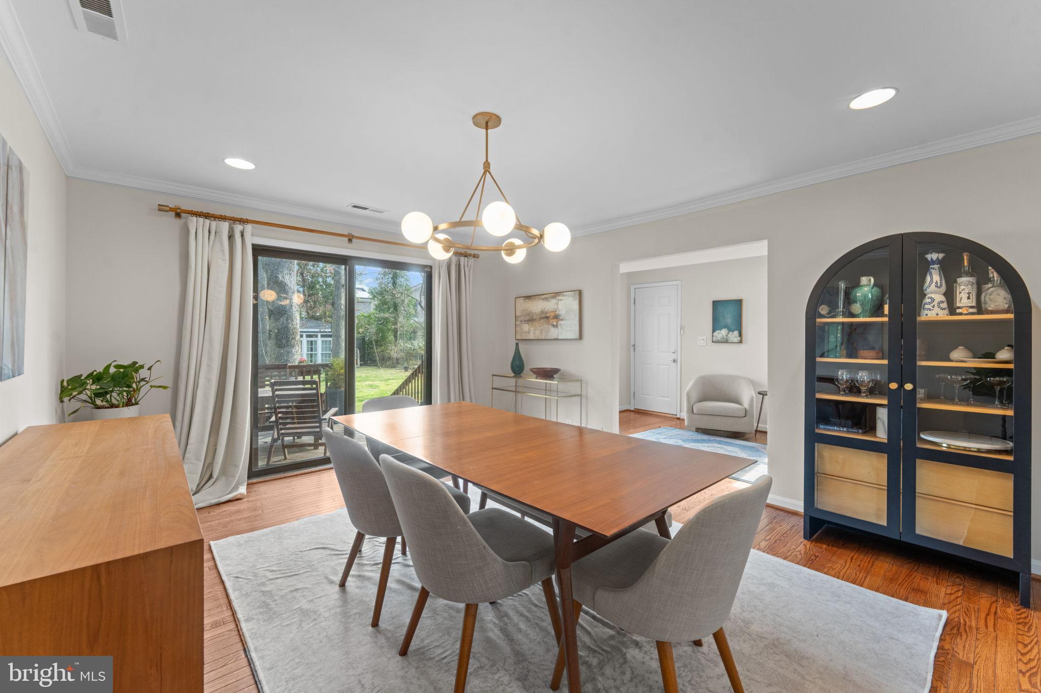 WOODSIDE - Residential