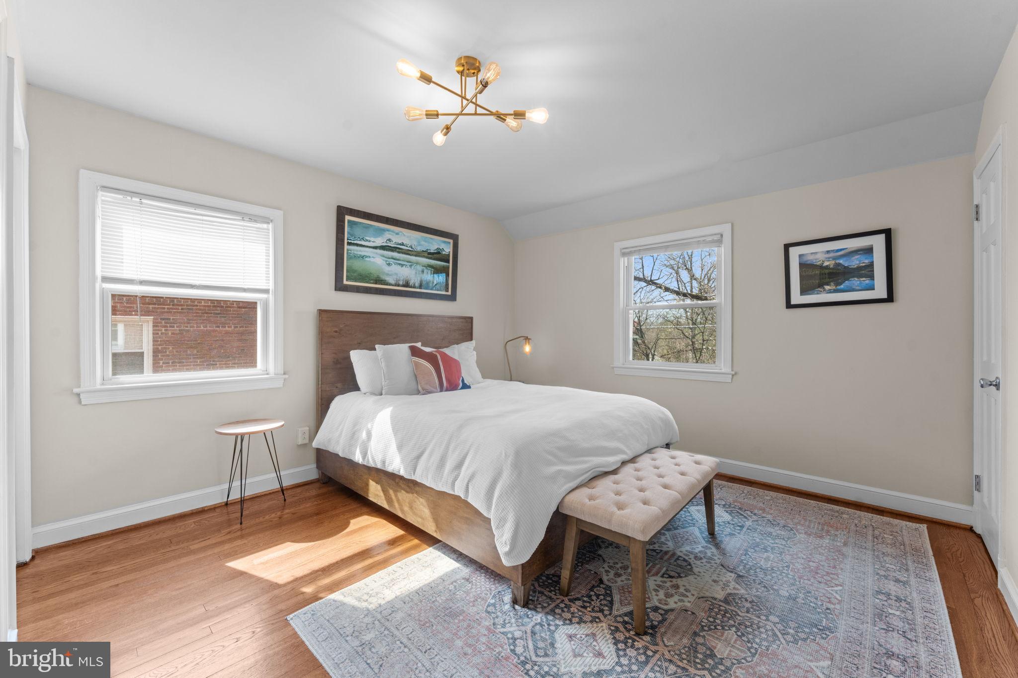 WOODSIDE - Residential