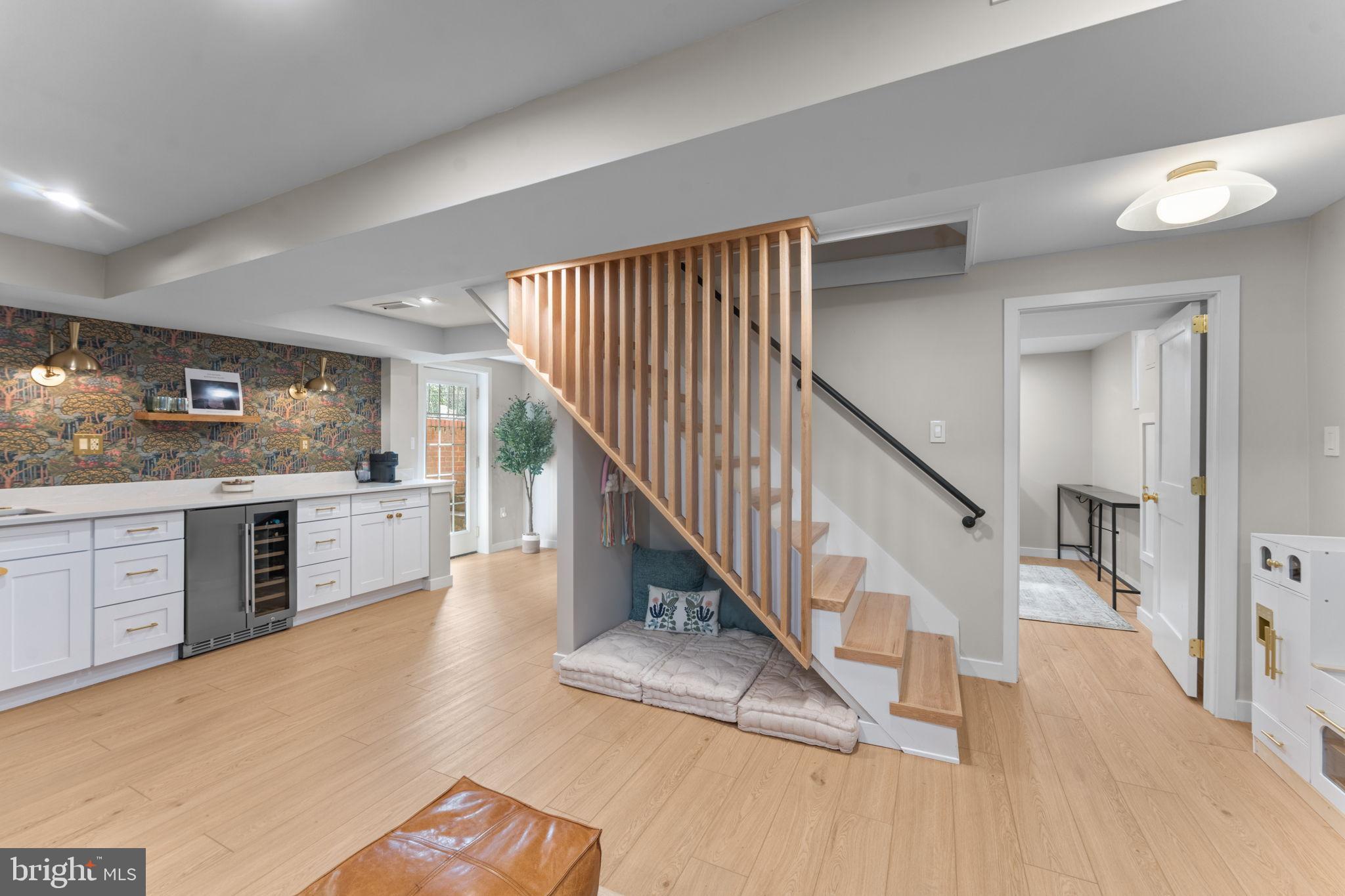 WOODSIDE - Residential