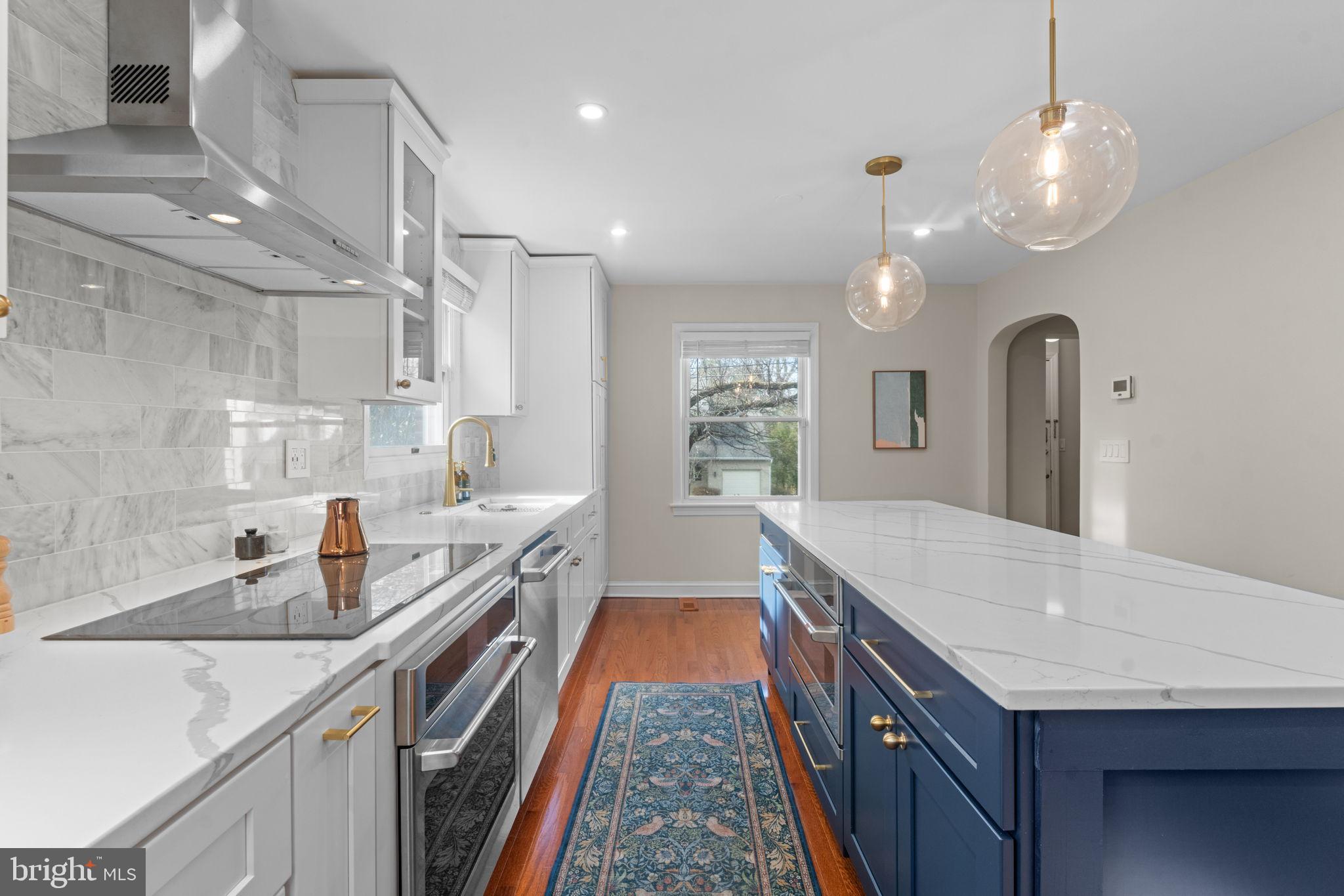 WOODSIDE - Residential