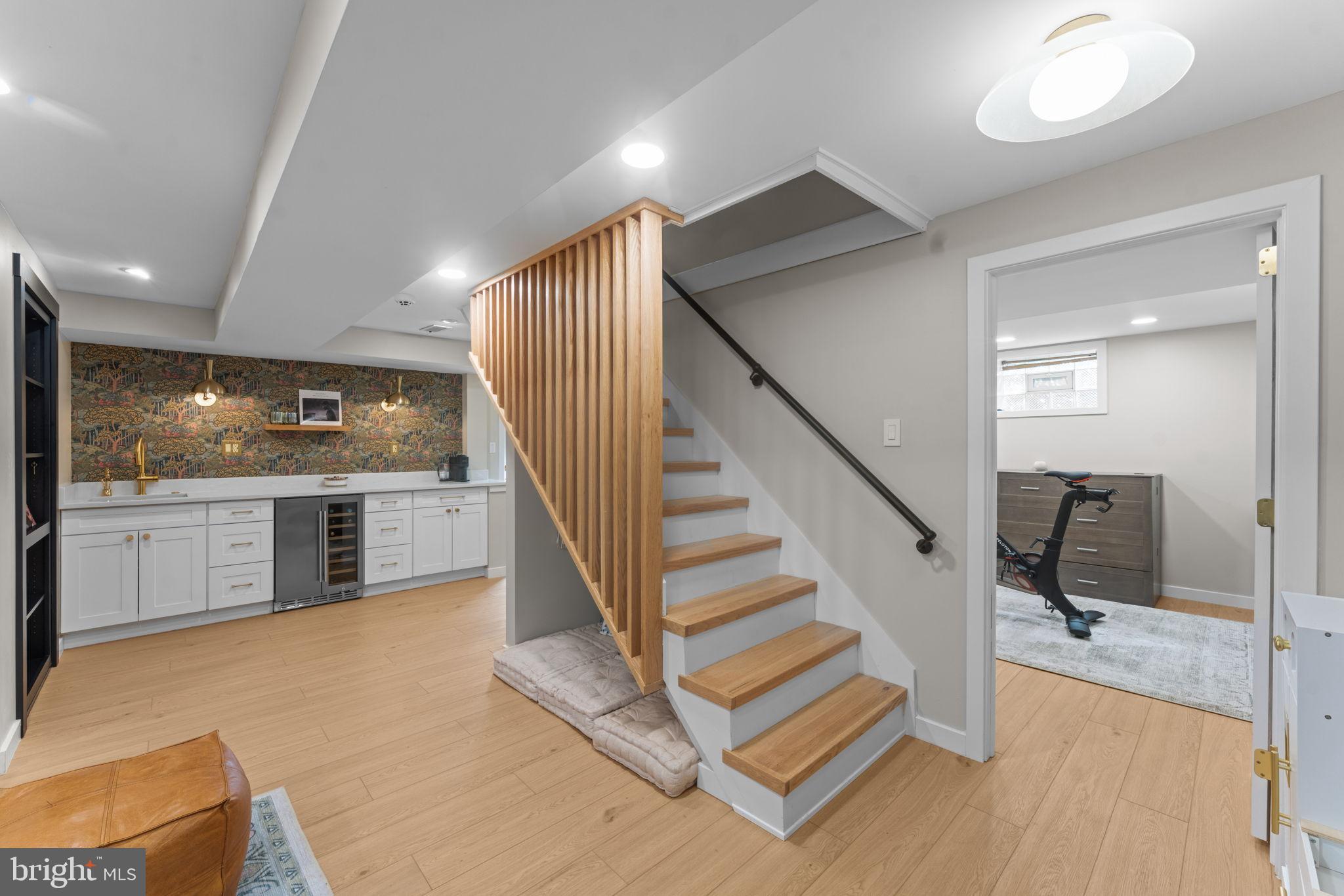 WOODSIDE - Residential