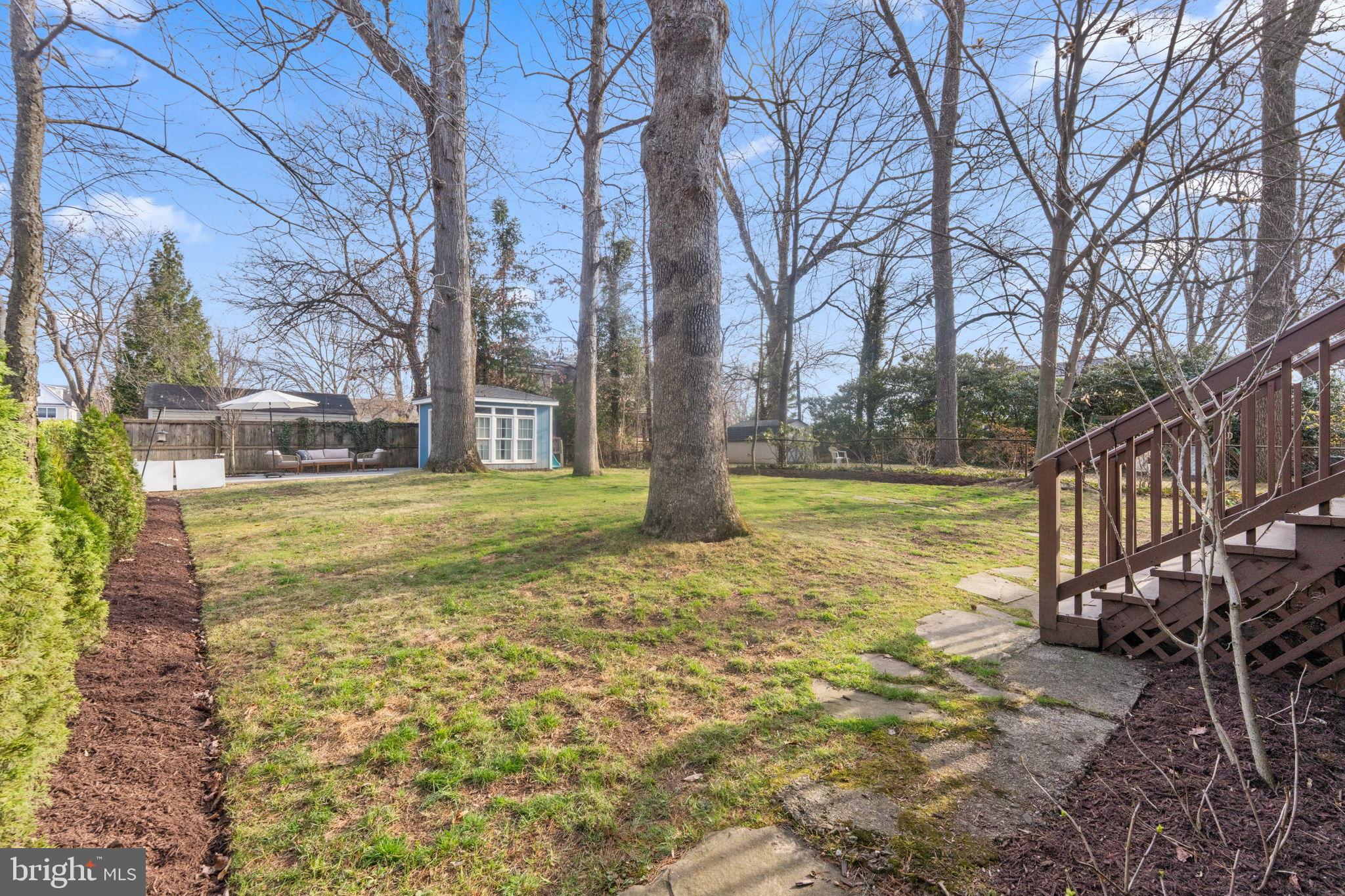 WOODSIDE - Residential