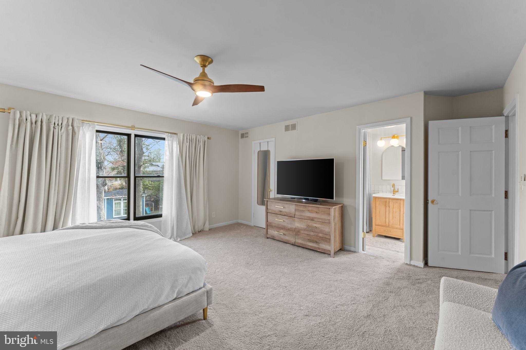 WOODSIDE - Residential