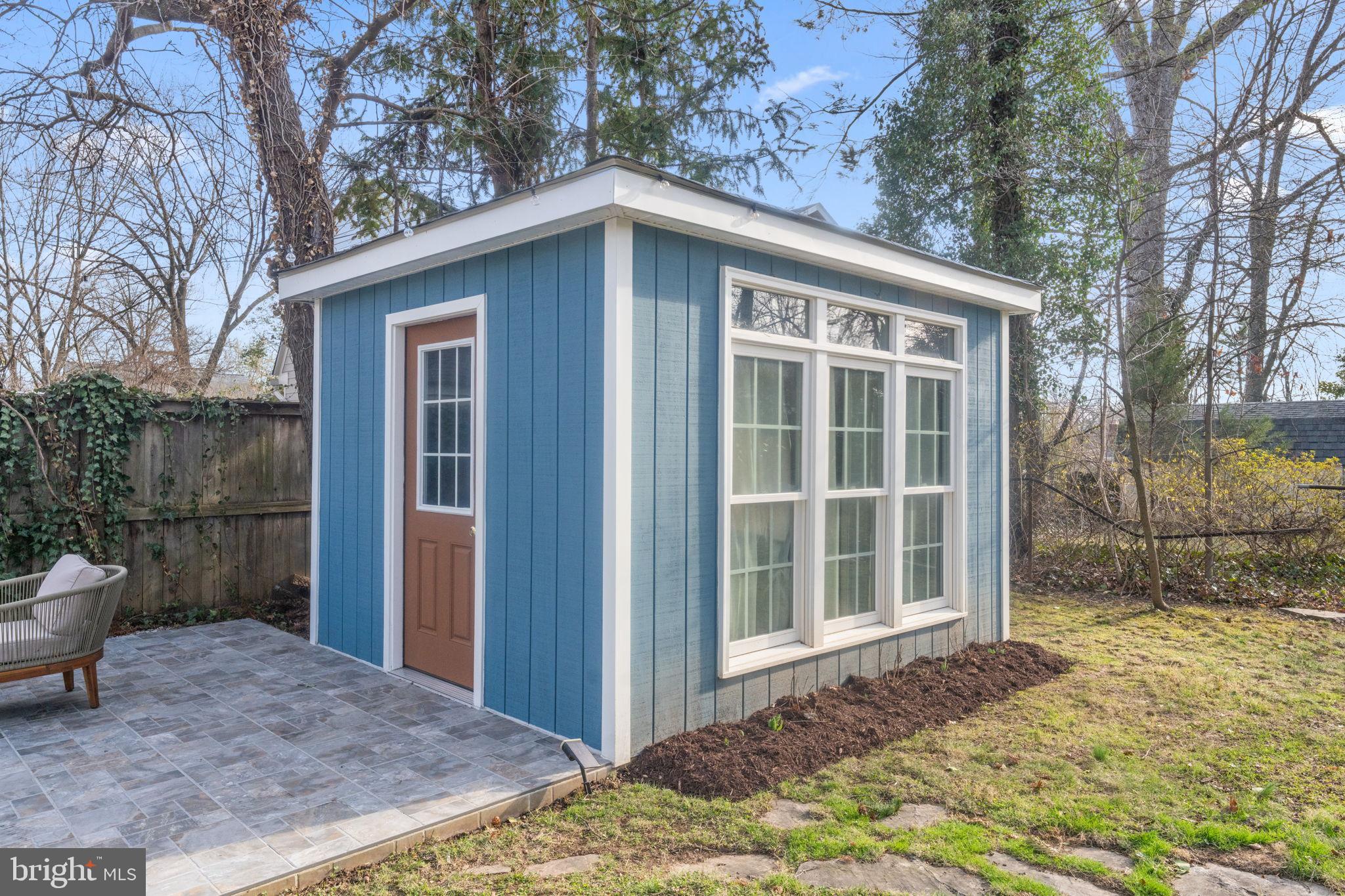 WOODSIDE - Residential