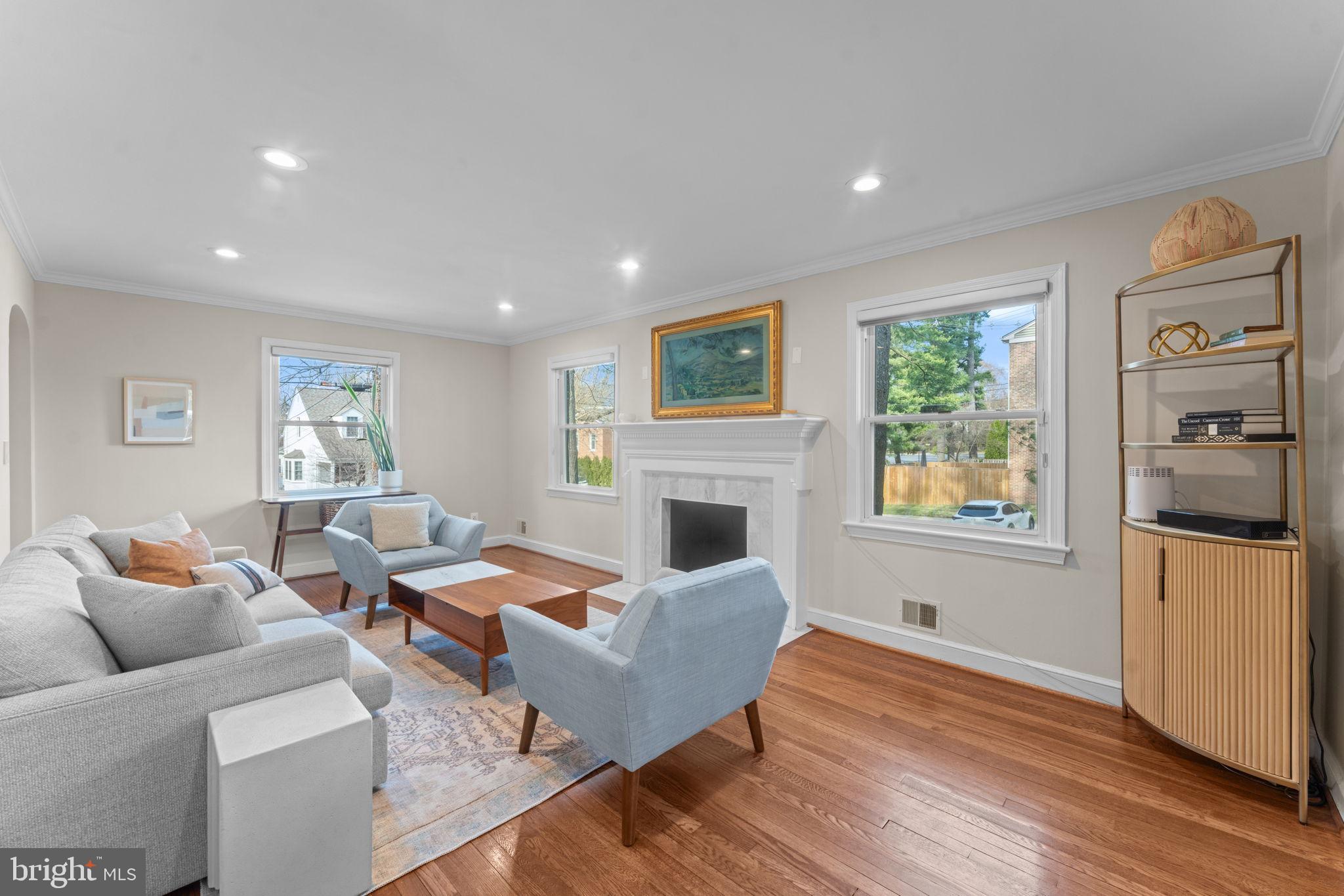 WOODSIDE - Residential