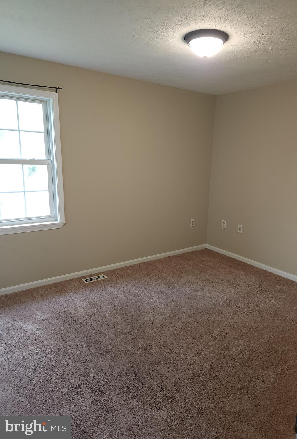 PENN STREET - Residential