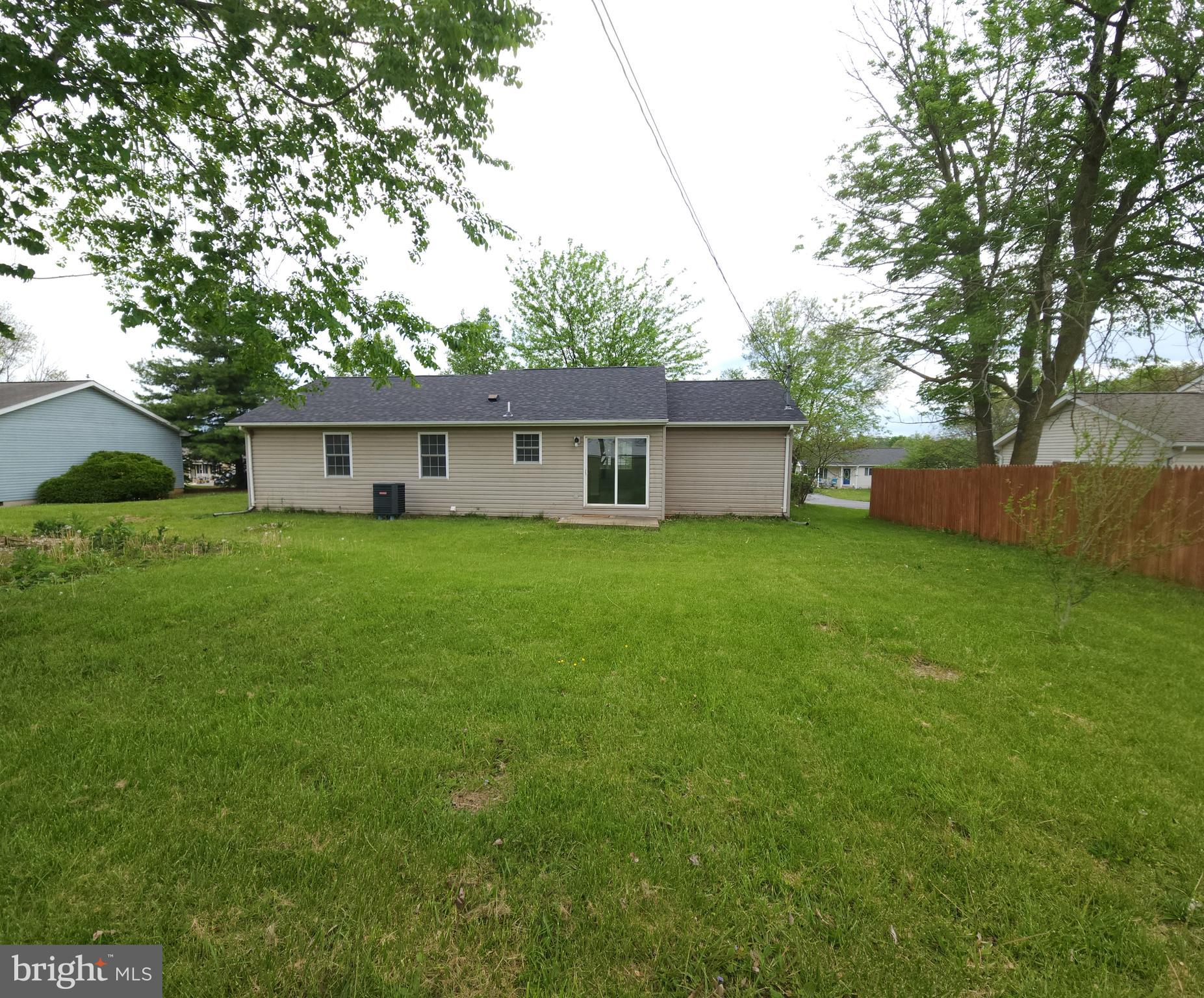 PENN STREET - Residential