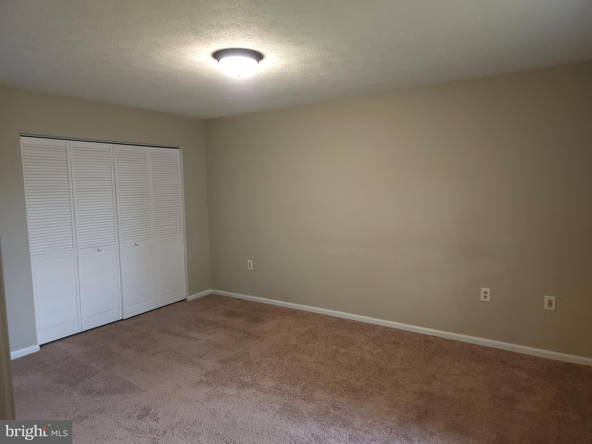 PENN STREET - Residential