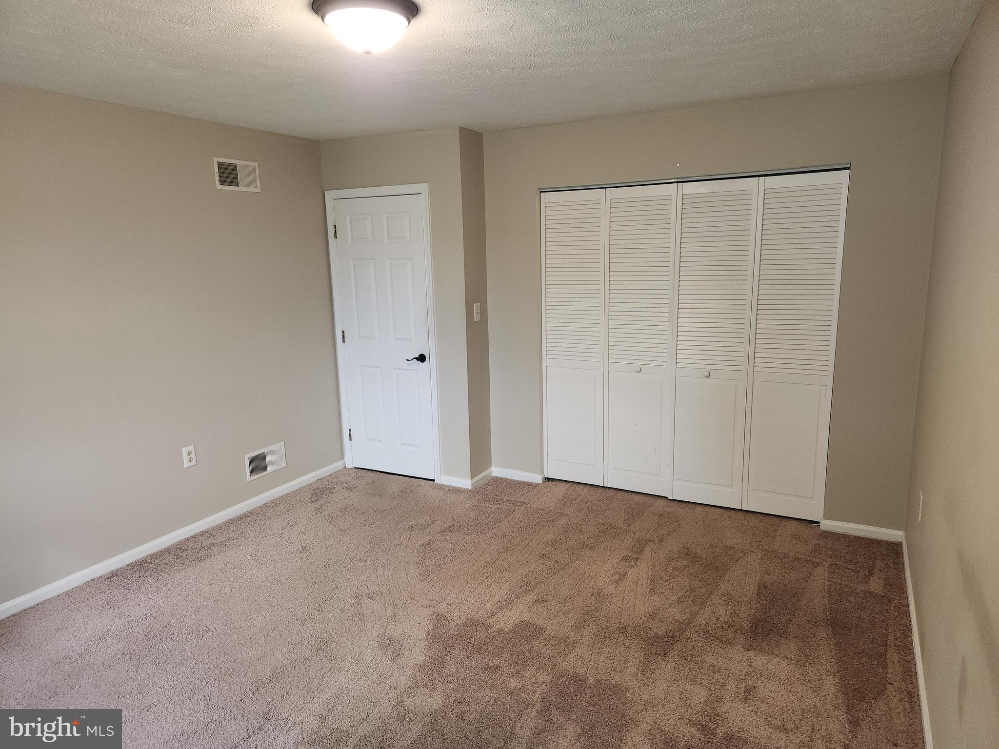 PENN STREET - Residential