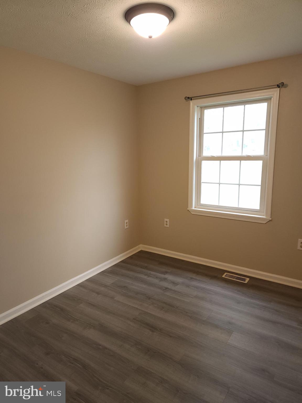 PENN STREET - Residential