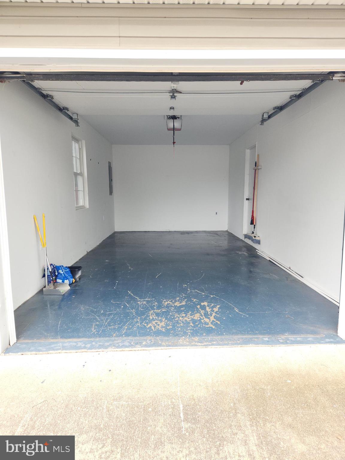 PENN STREET - Residential