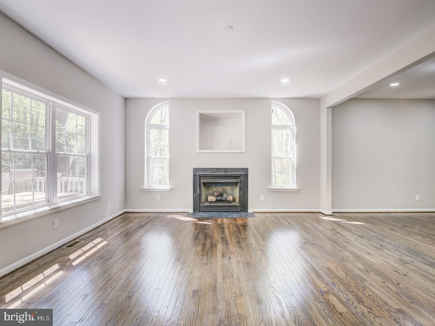 APPLE CREEK - Residential