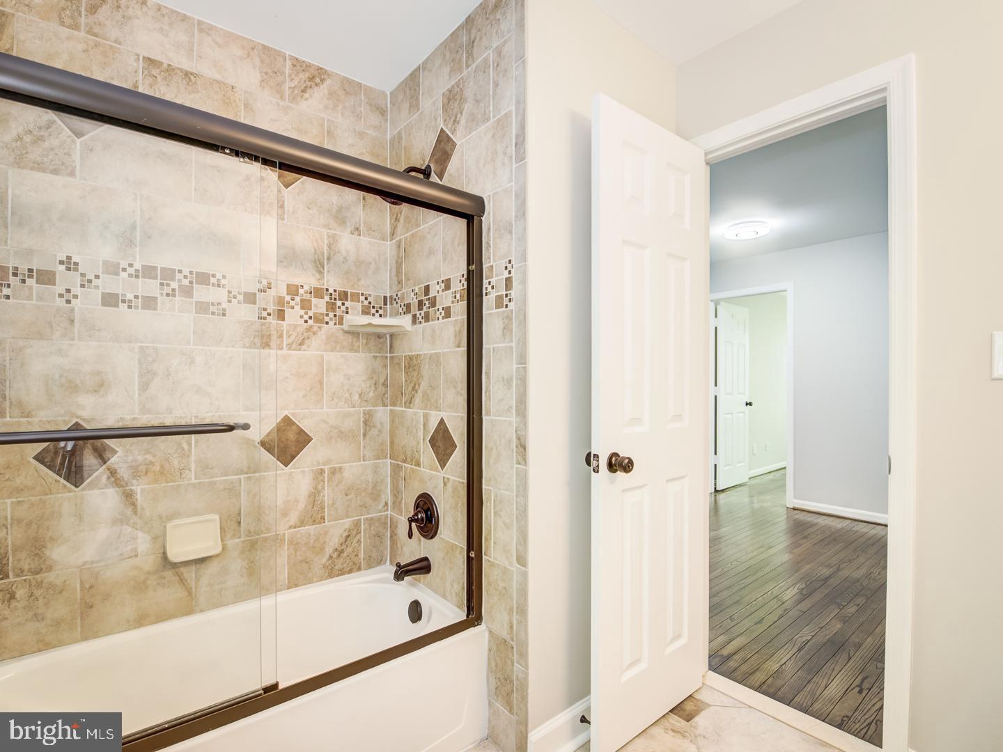 APPLE CREEK - Residential