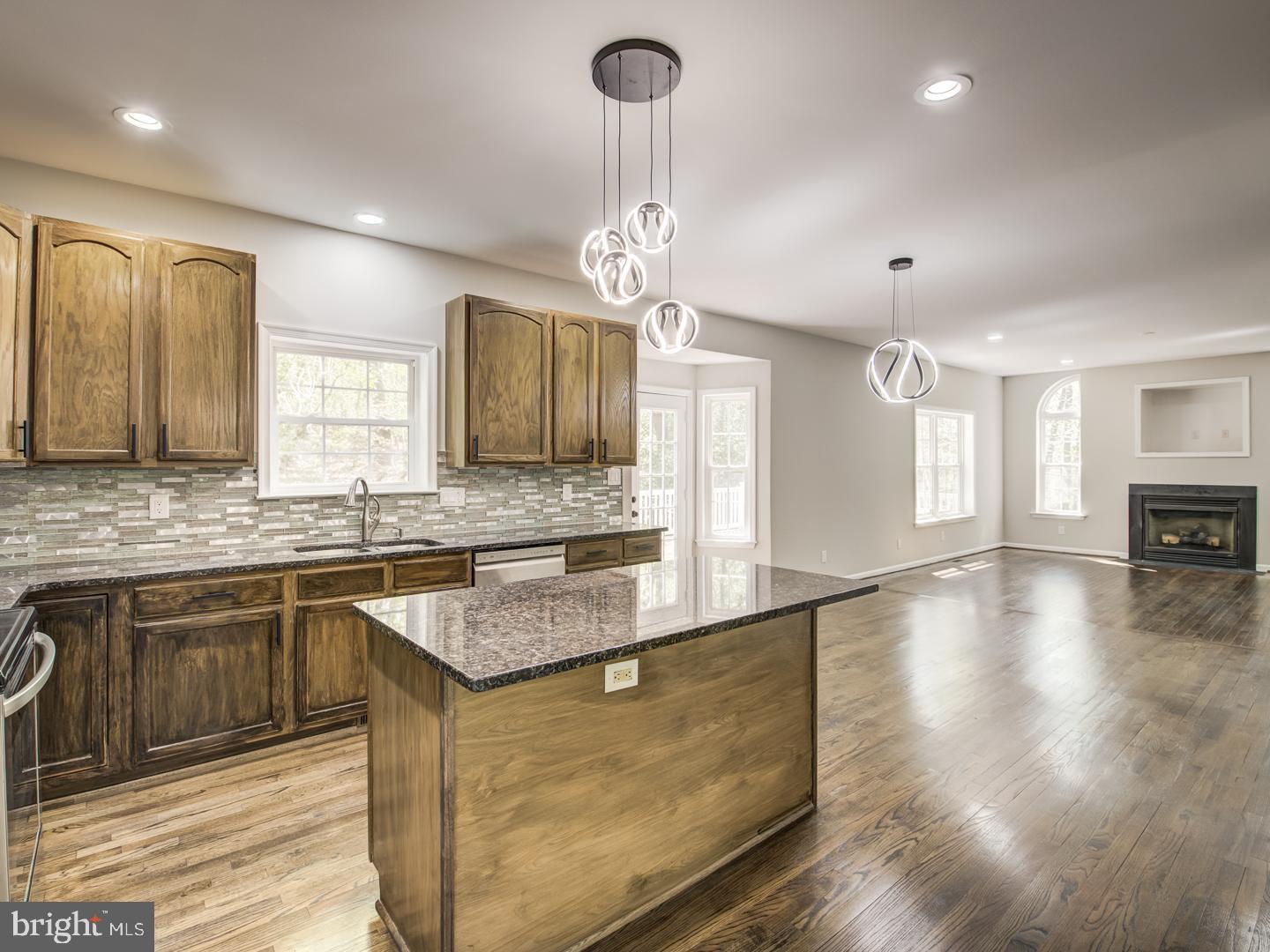 APPLE CREEK - Residential