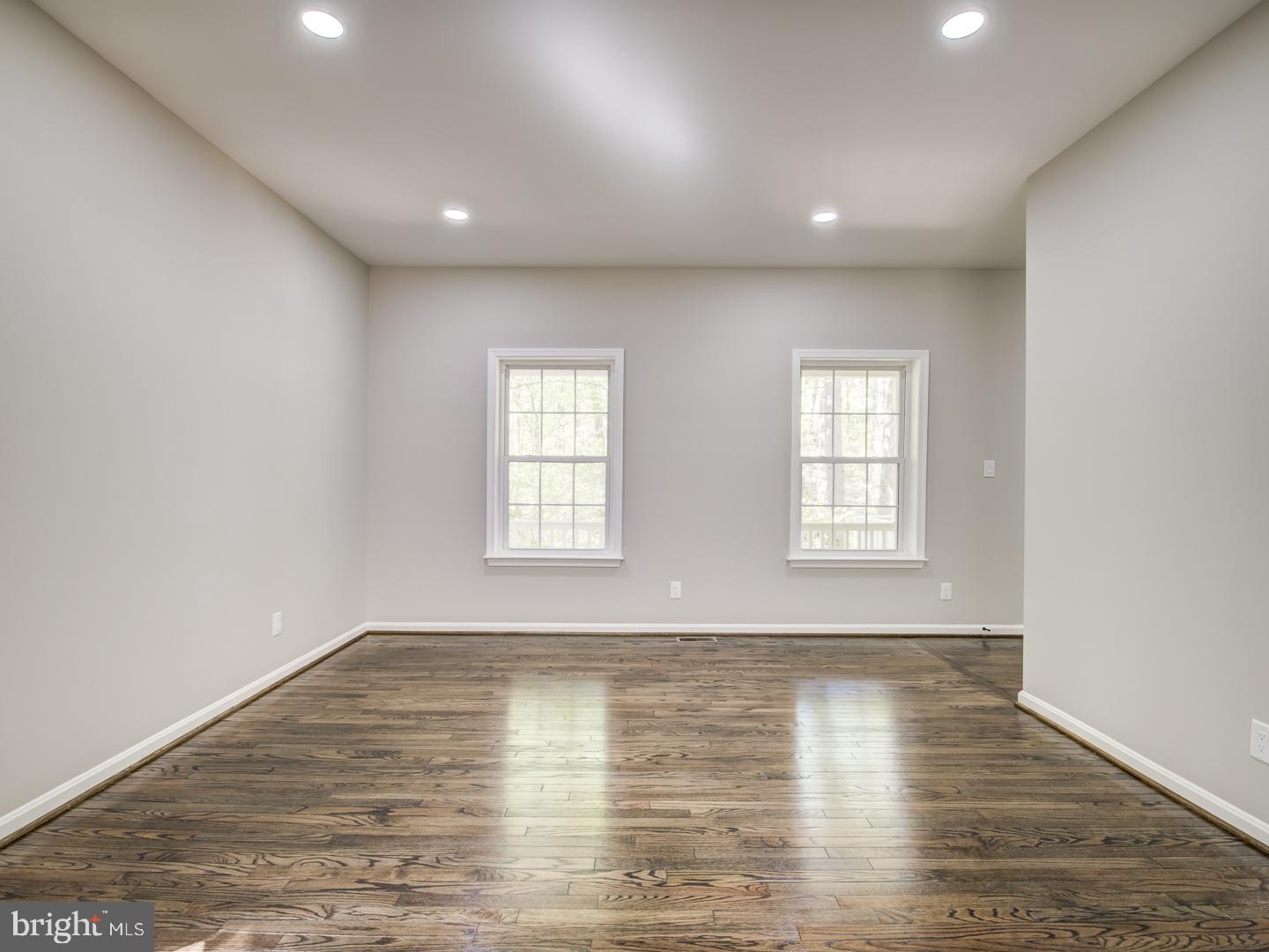 APPLE CREEK - Residential