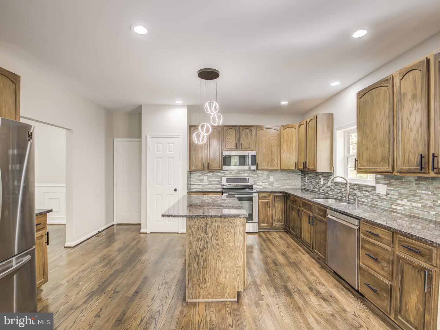 APPLE CREEK - Residential