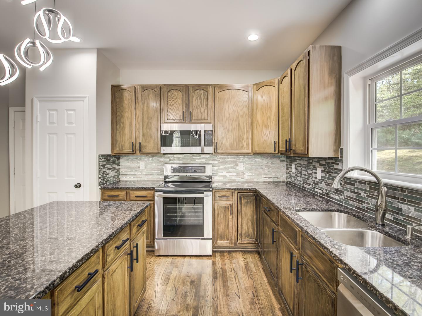 APPLE CREEK - Residential