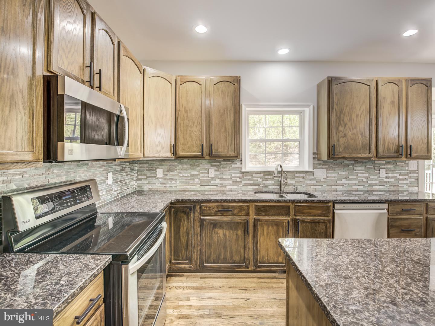 APPLE CREEK - Residential