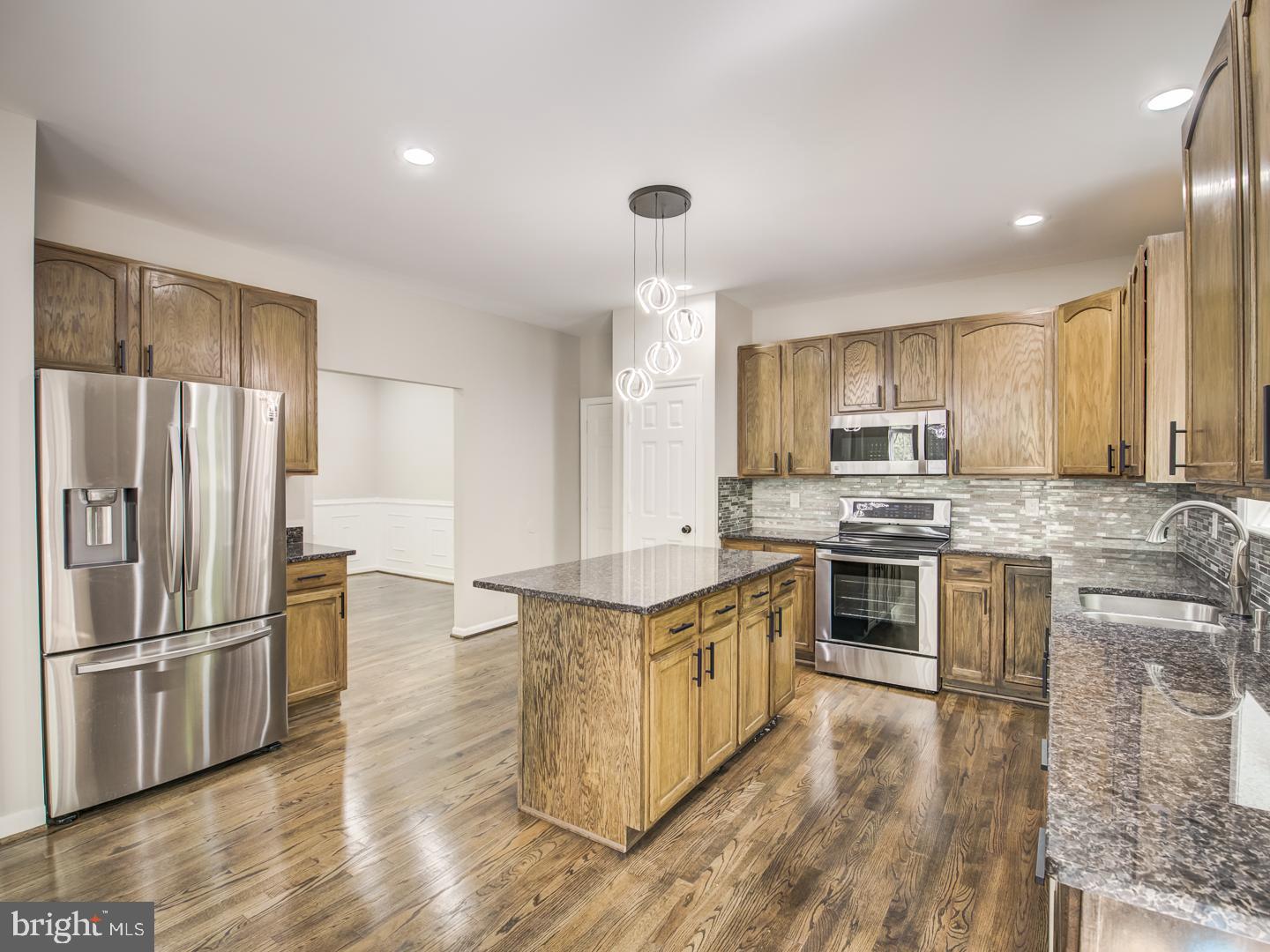 APPLE CREEK - Residential