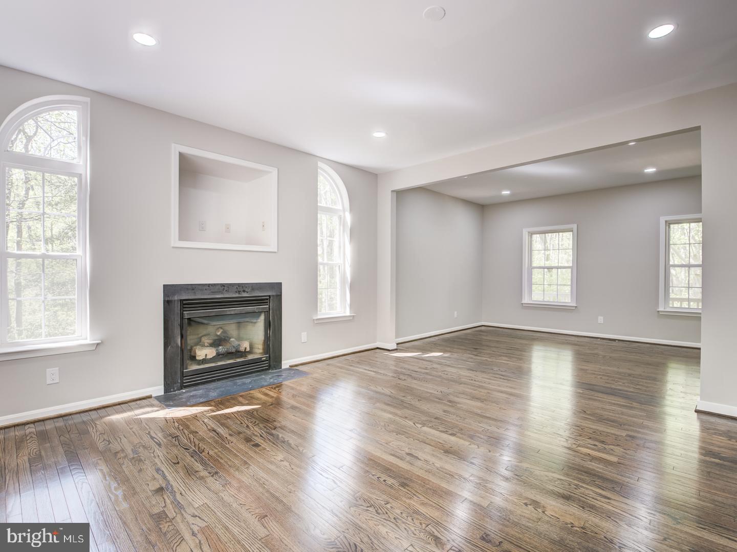 APPLE CREEK - Residential